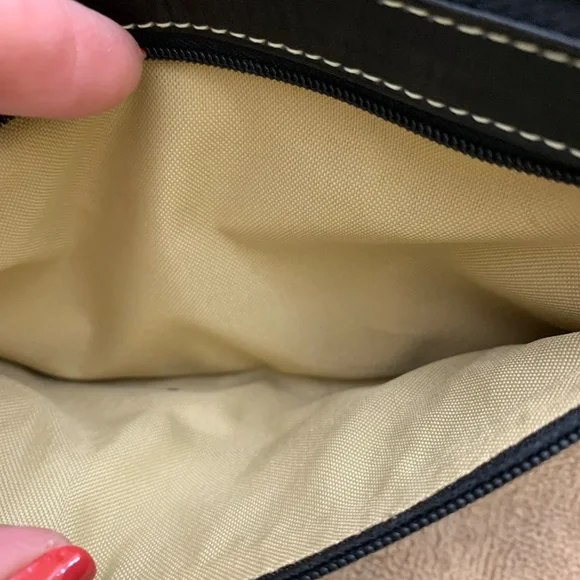 NWT Ladies Large Wristlet - Picture 5 of 7